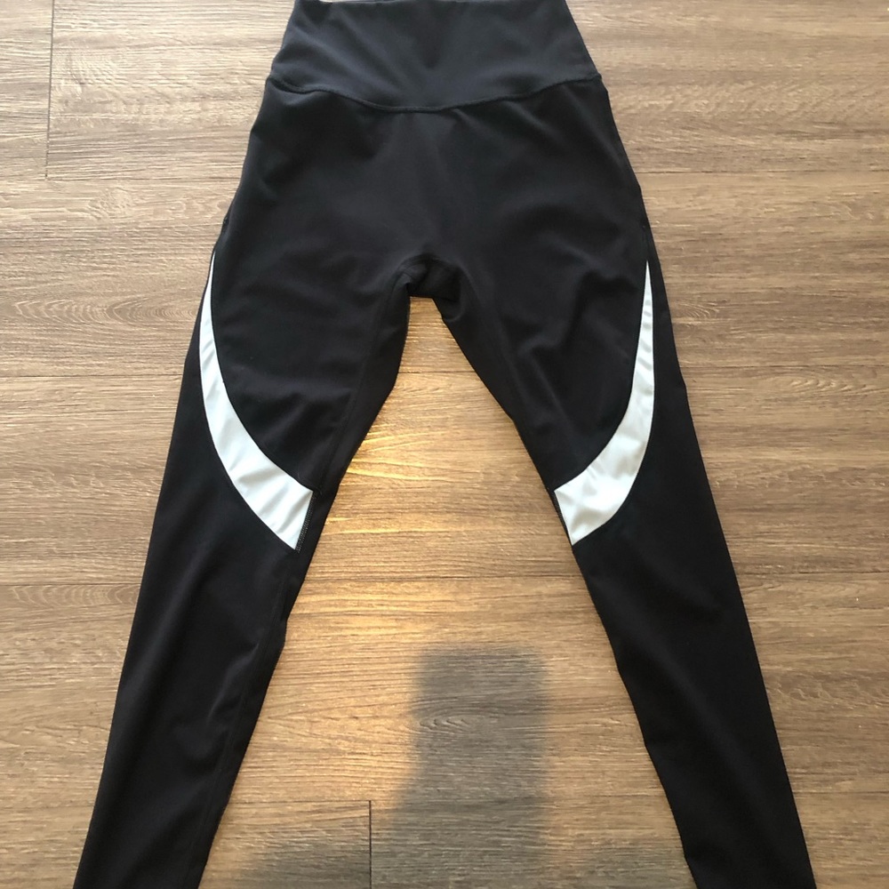 BuffBunny workout leggings - Size small